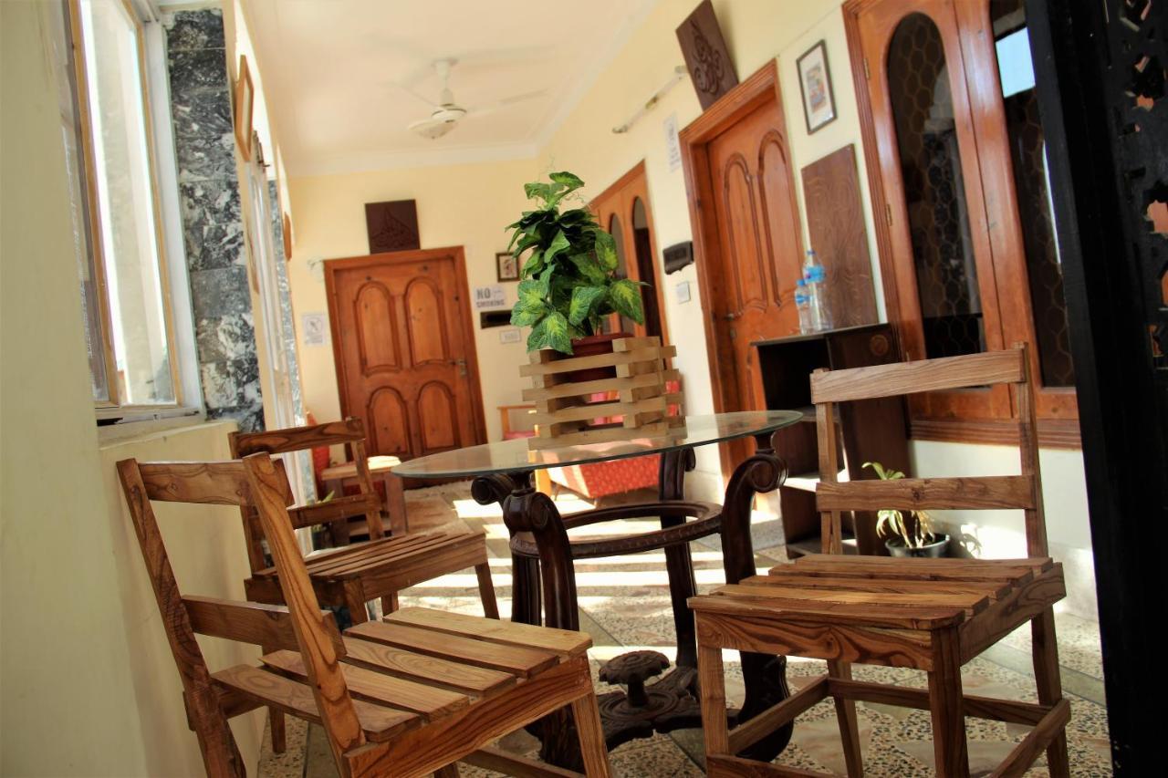 Republika Central Mansehra Exterior photo